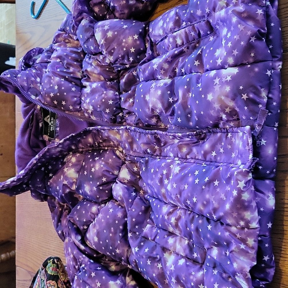 Vertical 9 girls coat